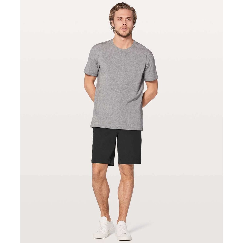 Lululemon Commission Short 9 Warpstreme Black Mens Size 34 LM7ASE4